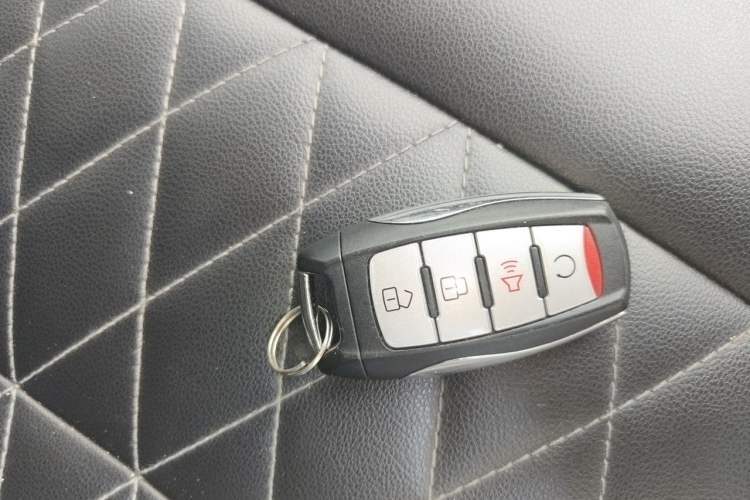 Used Great Wall Poer 2019 2.0T Automatic Gasoline Two-Wheel Drive Comfort Edition GW4C20B Vehicle Key