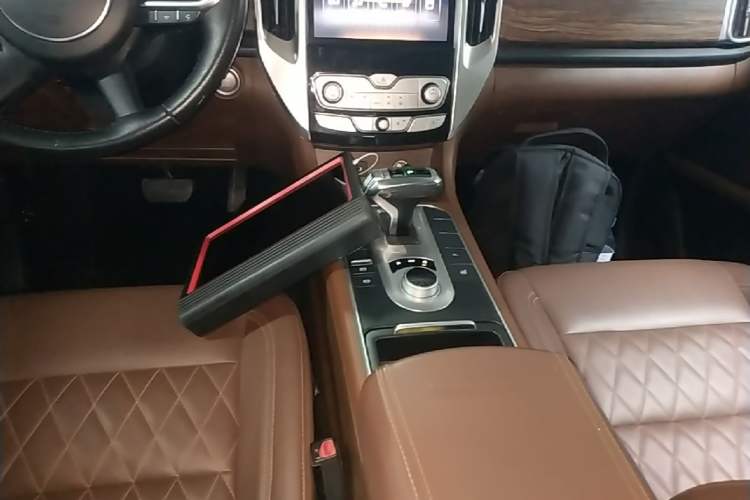 Used Great Wall Poer 2019 2.0T Automatic Gasoline 4x4 Sport Edition GW4C20B Gear Lever