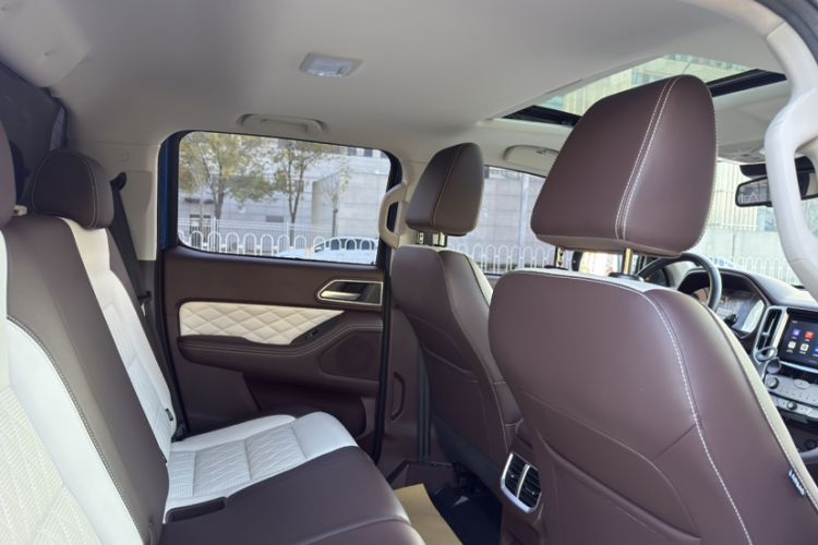 Used Great Wall Poer 2019 2.0T Automatic Gasoline 4x4 Premium Edition GW4C20B Interior 6