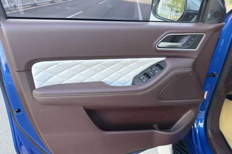 Used Great Wall Poer 2019 2.0T Automatic Gasoline 4x4 Premium Edition GW4C20B Interior 9