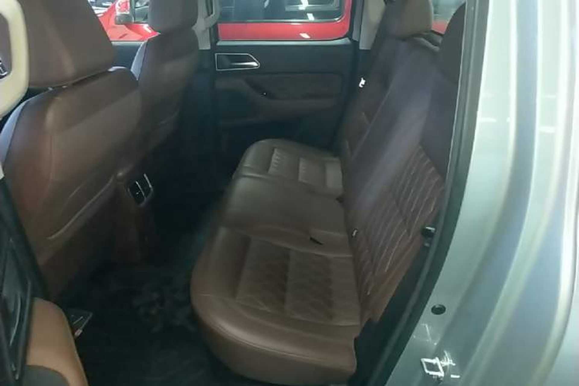 Used Great Wall Poer 2019 2.0T Automatic Gasoline 4x4 Sport Edition GW4C20B Left Rear Seat