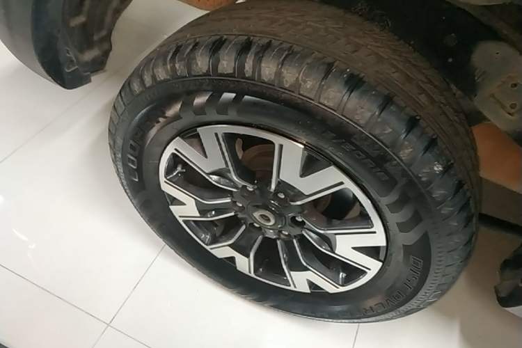 Used Great Wall Poer 2019 2.0T Automatic Gasoline 4x4 Sport Edition GW4C20B Right Rear Wheel Hub