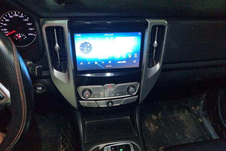 Used Great Wall Poer 2019 2.0T Automatic Gasoline 4x4 Comfort Edition GW4C20B Audio And AC Panel