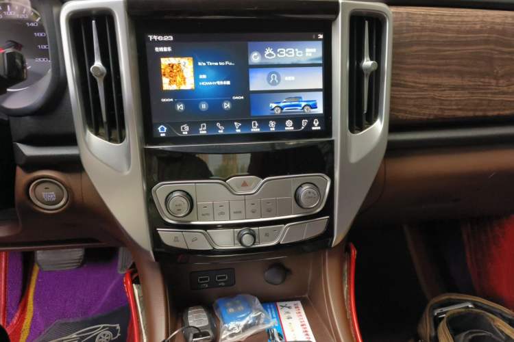Used Great Wall Poer 2019 2.0T Automatic Gasoline 4x4 Sport Edition GW4C20B Audio And AC Panel