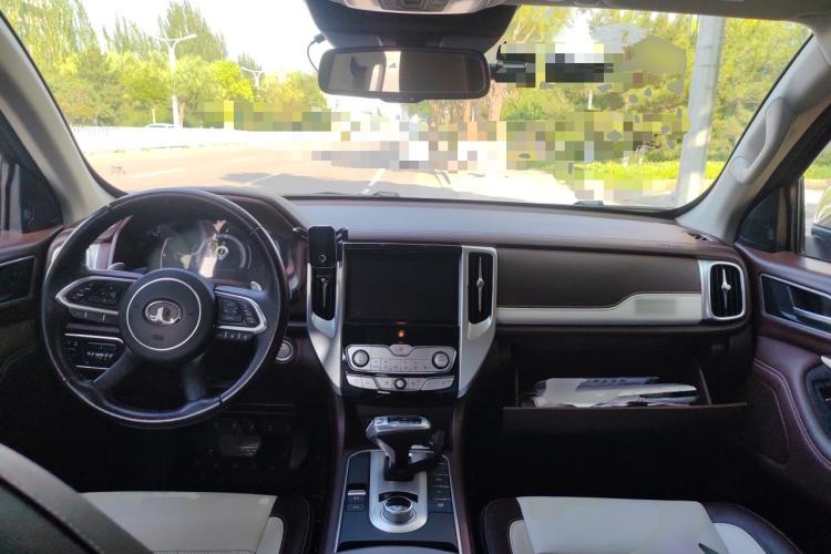 Used Great Wall Poer 2019 2.0T Automatic Gasoline 4x4 Premium Edition GW4C20B Center Console