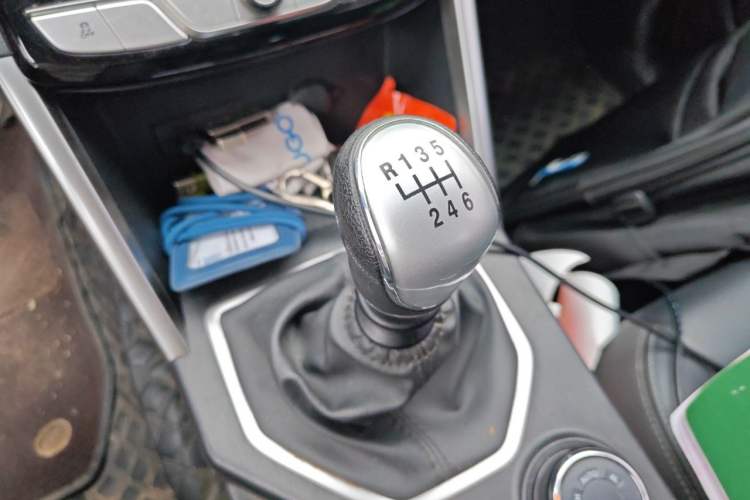 Used Great Wall Poer 2019 2.0T Commercial Version Manual Gasoline 4x4 Elite Long-Box GW4C20B Gear Lever