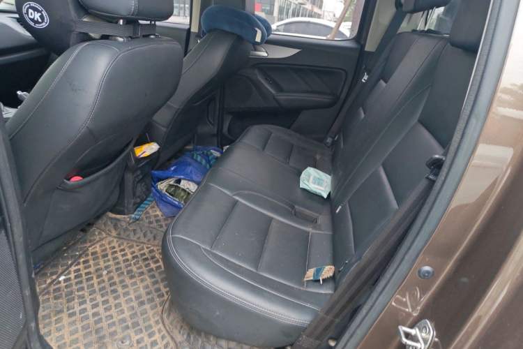 Used Great Wall Poer 2019 2.0T Commercial Version Manual Gasoline 4x4 Elite Long-Box GW4C20B Interior 4