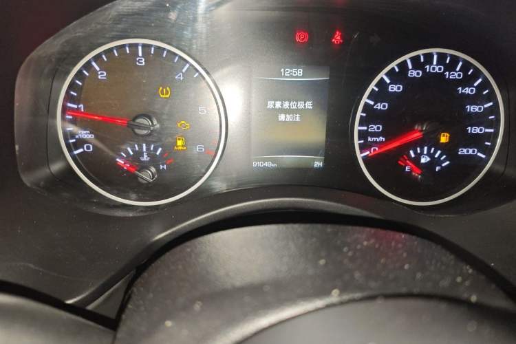 Used Great Wall Poer 2019 2.0T Commercial Version Manual Diesel 4x4 Elite Long-Box GW4D20M Odometer Close Up