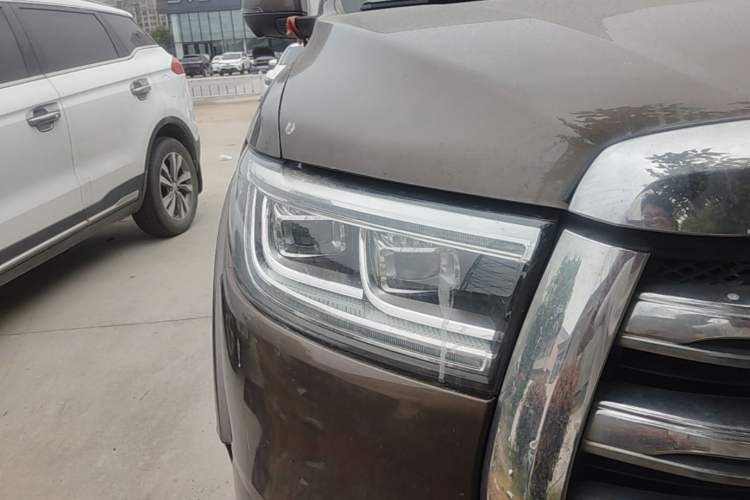 Used Great Wall Poer 2019 2.0T Automatic Gasoline Two-Wheel Drive Comfort Edition GW4C20B Right Front Headlight