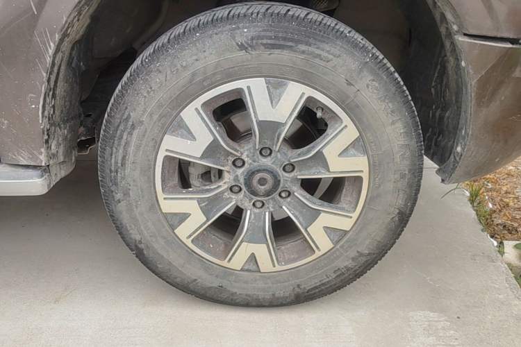 Used Great Wall Poer 2019 2.0T Automatic Gasoline Two-Wheel Drive Comfort Edition GW4C20B Right Front Wheel Hub
