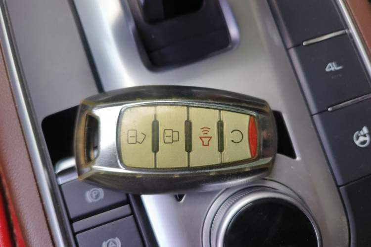 Used Great Wall Poer 2019 2.0T Automatic Gasoline 4x4 Sport Edition GW4C20B Vehicle Key