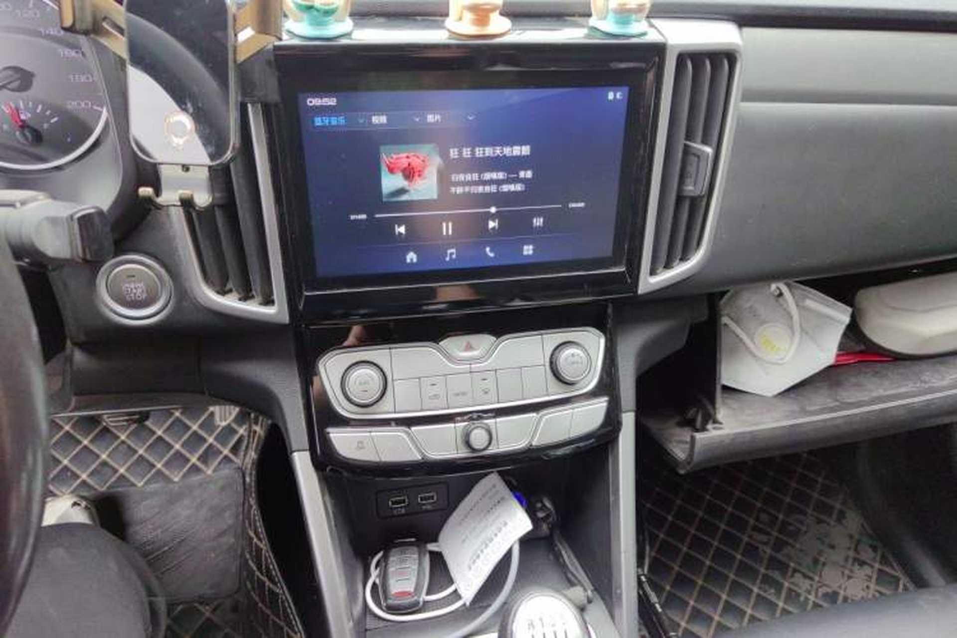 Used Great Wall Poer 2019 2.0T Commercial Version Manual Diesel 4x4 Elite Long-Box GW4D20M Audio And AC Panel