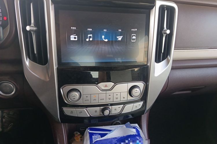 Used Great Wall Poer 2019 2.0T Automatic Gasoline 4x4 Premium Edition GW4C20B Audio And AC Panel