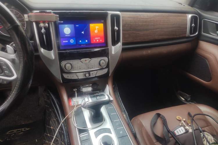 Used Great Wall Poer 2019 2.0T Automatic Gasoline 4x4 Sport Edition GW4C20B Audio And AC Panel