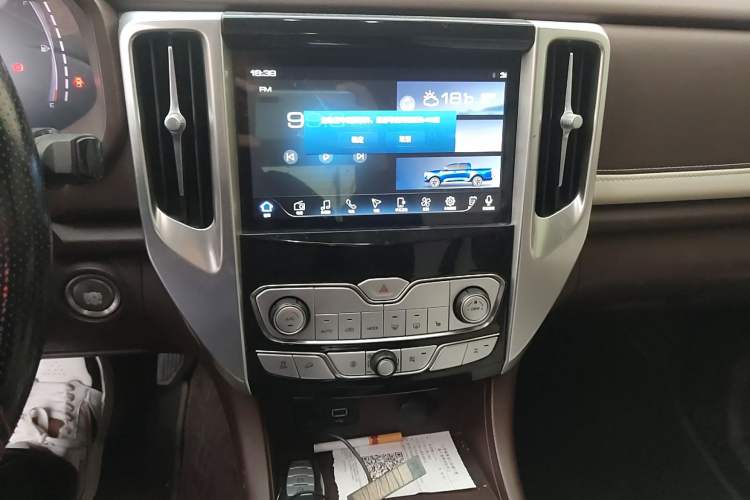 Used Great Wall Poer 2019 2.0T Automatic Gasoline 4x4 Premium Edition GW4C20B Audio And AC Panel