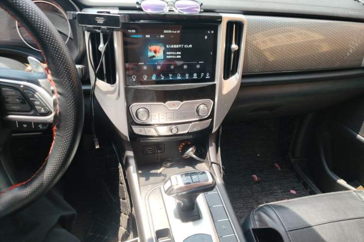 Used Great Wall Poer 2019 2.0T Automatic Gasoline 4x4 Comfort Edition GW4C20B Audio And AC Panel