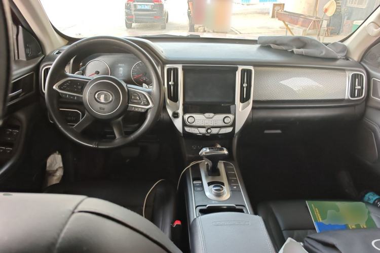 Used Great Wall Poer 2019 2.0T Automatic Gasoline 4x4 Comfort Edition GW4C20B Center Console