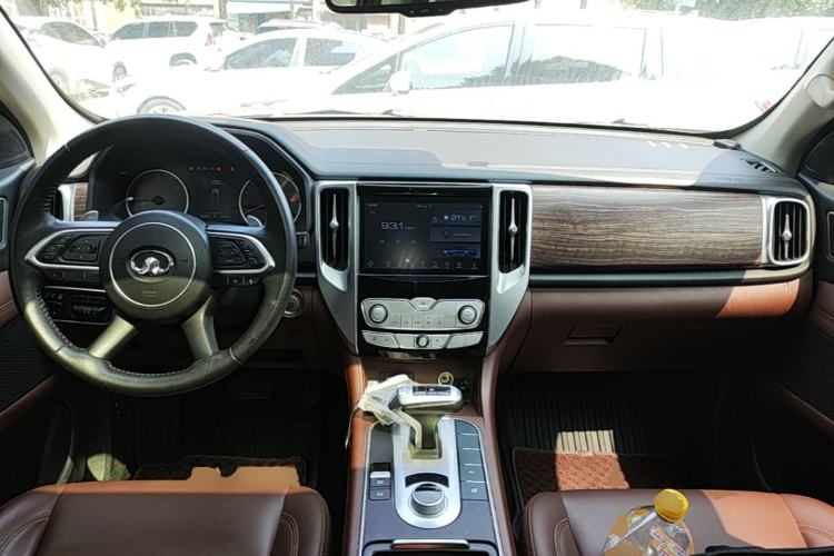 Used Great Wall Poer 2019 2.0T Automatic Gasoline 4x4 Sport Edition GW4C20B Center Console