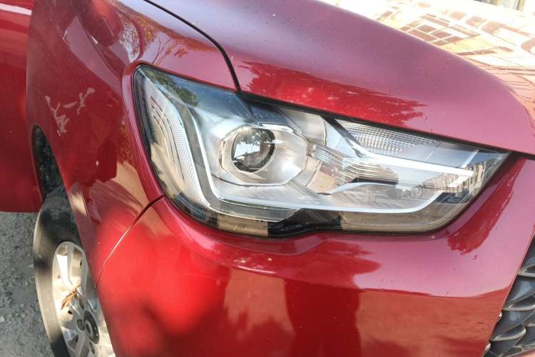 Used Great Wall Poer 2019 2.0T Commercial Version Manual Diesel Two-Wheel Drive Navigation Type Long Bed GW4D20M Right Front Headlight