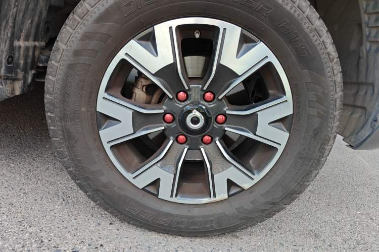 Used Great Wall Poer 2019 2.0T Automatic Gasoline 4x4 Premium Edition GW4C20B Right Front Wheel Hub