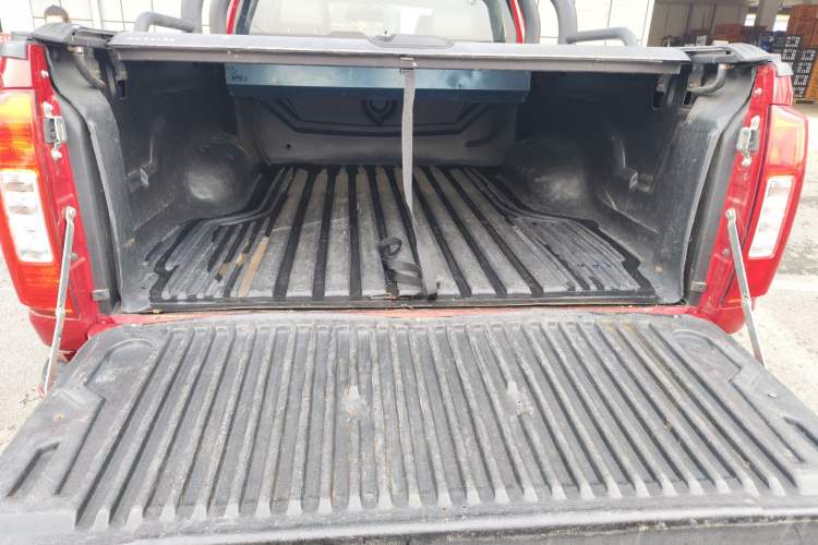 Used Great Wall Poer 2019 2.0T Commercial Version Manual Diesel 4x4 Elite Long-Box GW4D20M Trunk