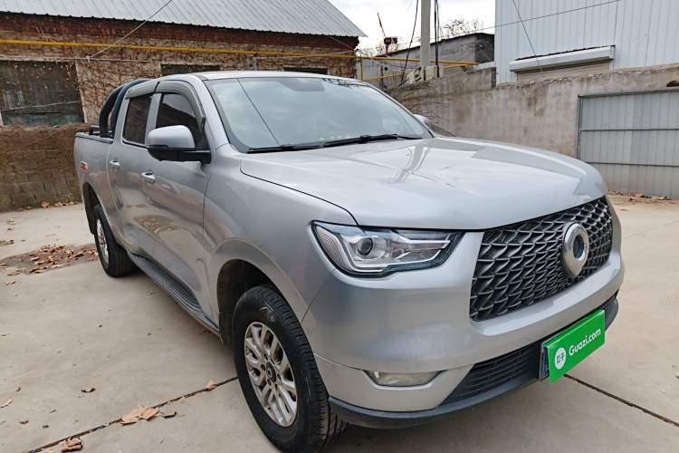 Used Great Wall Poer 2019 2.0T Commercial Version Manual Diesel Two-Wheel Drive Navigation Type Long Bed GW4D20M Front Right 45 Deg