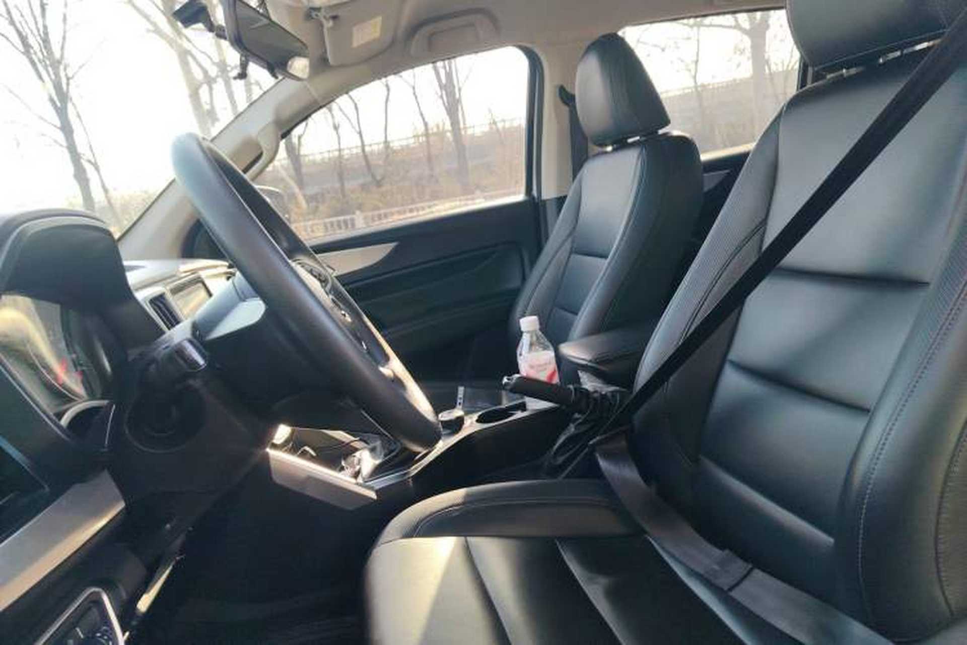 Used Great Wall Poer 2019 2.0T Commercial Version Manual Diesel 4x4 Elite Long-Box GW4D20M Left Front Seat