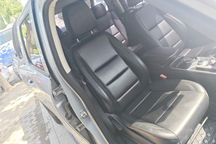 Used Great Wall Poer 2019 2.0T Commercial Version Automatic Gasoline Two-Wheel Drive Elite Trim with Long Bed – GW4C20B Right Front Seat