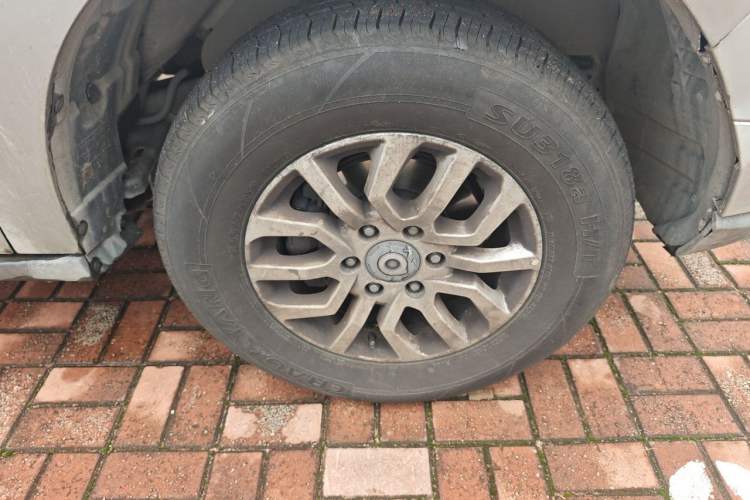 Used Great Wall Poer 2019 2.0T Commercial Version Manual Diesel 4x4 Elite Standard Box GW4D20M Right Front Wheel Hub