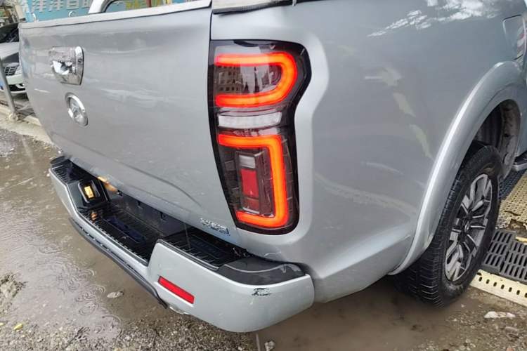 Used Great Wall Poer 2019 2.0T Automatic Gasoline 4x4 Comfort Edition GW4C20B Right Rear Taillight