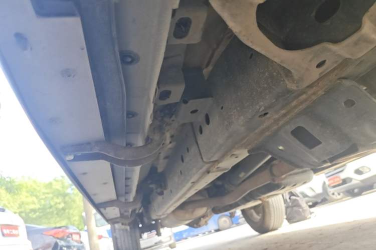 Used Great Wall Poer 2019 2.0T Commercial Version Automatic Gasoline Two-Wheel Drive Elite Trim with Long Bed – GW4C20B Right Side Sill