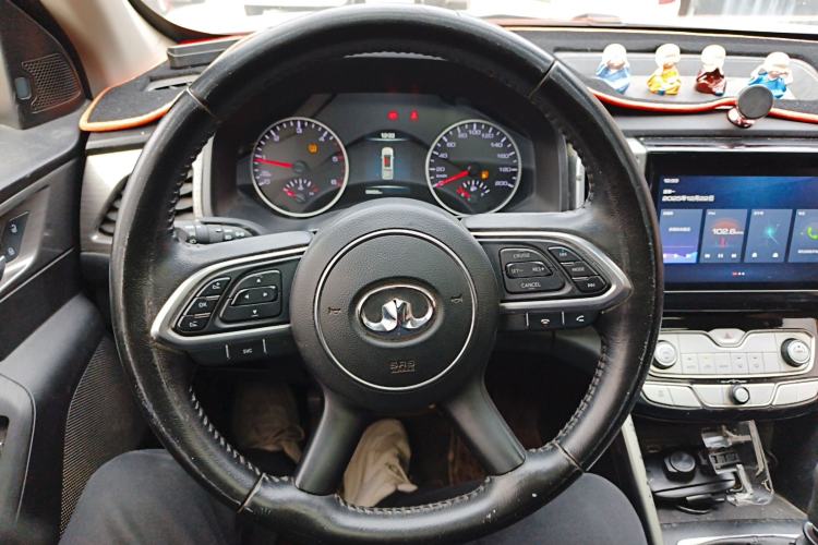 Used Great Wall Poer 2019 2.0T Commercial Version Manual Diesel Two-Wheel Drive Navigation Type Long Bed GW4D20M Steering Wheel