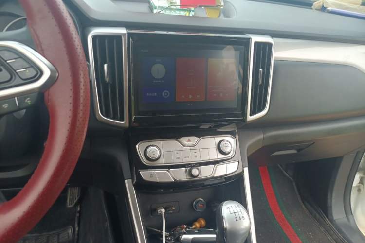 Used Great Wall Poer 2019 2.0T Commercial Version Manual Diesel 4x4 Elite Long-Box GW4D20M Audio And AC Panel
