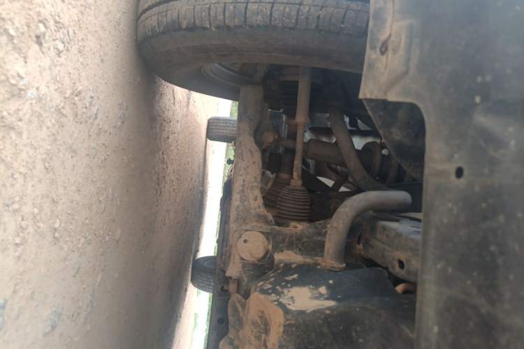 Used Great Wall Poer 2019 2.0T Commercial Version Manual Diesel 4x4 Elite Long-Box GW4D20M Chassis Front Right