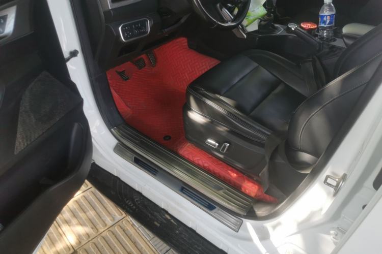Used Great Wall Poer 2019 2.0T Commercial Version Manual Diesel 4x4 Navigation Type Long Bed GW4D20M Driver Seat