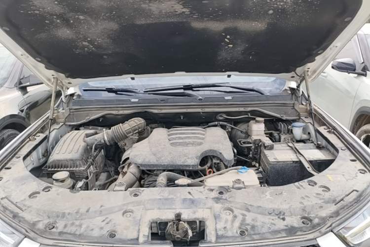Used Great Wall Poer 2019 2.0T Commercial Version Manual Diesel 4x4 Elite Standard Box GW4D20M Engine Bay