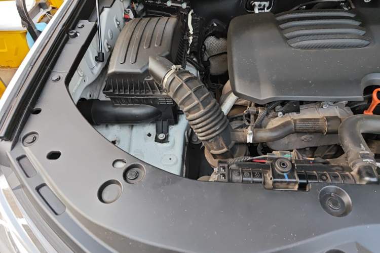 Used Great Wall Poer 2019 2.0T Automatic Gasoline 4x4 Premium Edition GW4C20B Engine Bay Right
