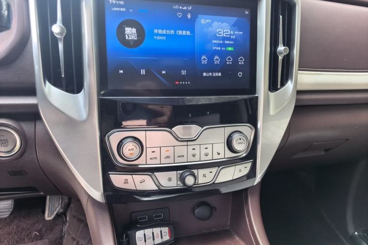 Used Great Wall Poer 2019 2.0T Automatic Gasoline 4x4 Premium Edition GW4C20B Interior 3