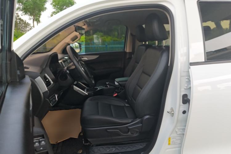 Used Great Wall Poer 2019 2.0T Commercial Version Manual Diesel Two-Wheel Drive Elite Long-Box GW4D20M Left Front Seat