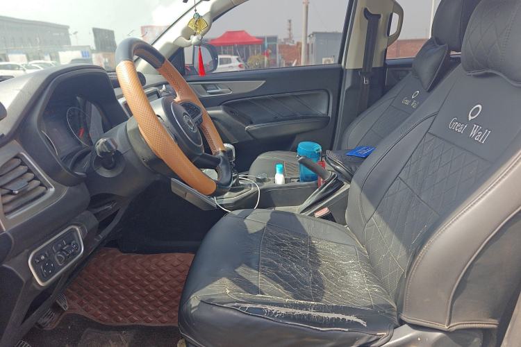 Used Great Wall Poer 2019 2.0T Commercial Version Manual Diesel 4x4 Elite Long-Box GW4D20M Left Front Seat