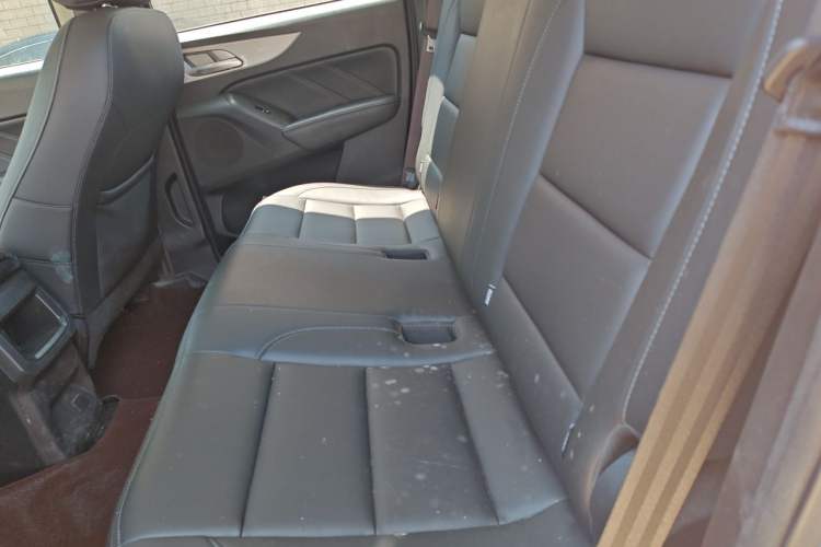 Used Great Wall Poer 2019 2.0T Commercial Version Manual Gasoline Two-Wheel Drive Elite Long-Box GW4C20B Left Rear Seat
