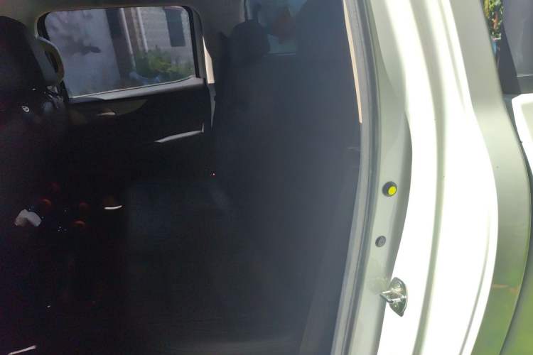 Used Great Wall Poer 2019 2.0T Commercial Version Automatic Gasoline Two-Wheel Drive Elite Trim with Long Bed – GW4C20B Left Rear Seat