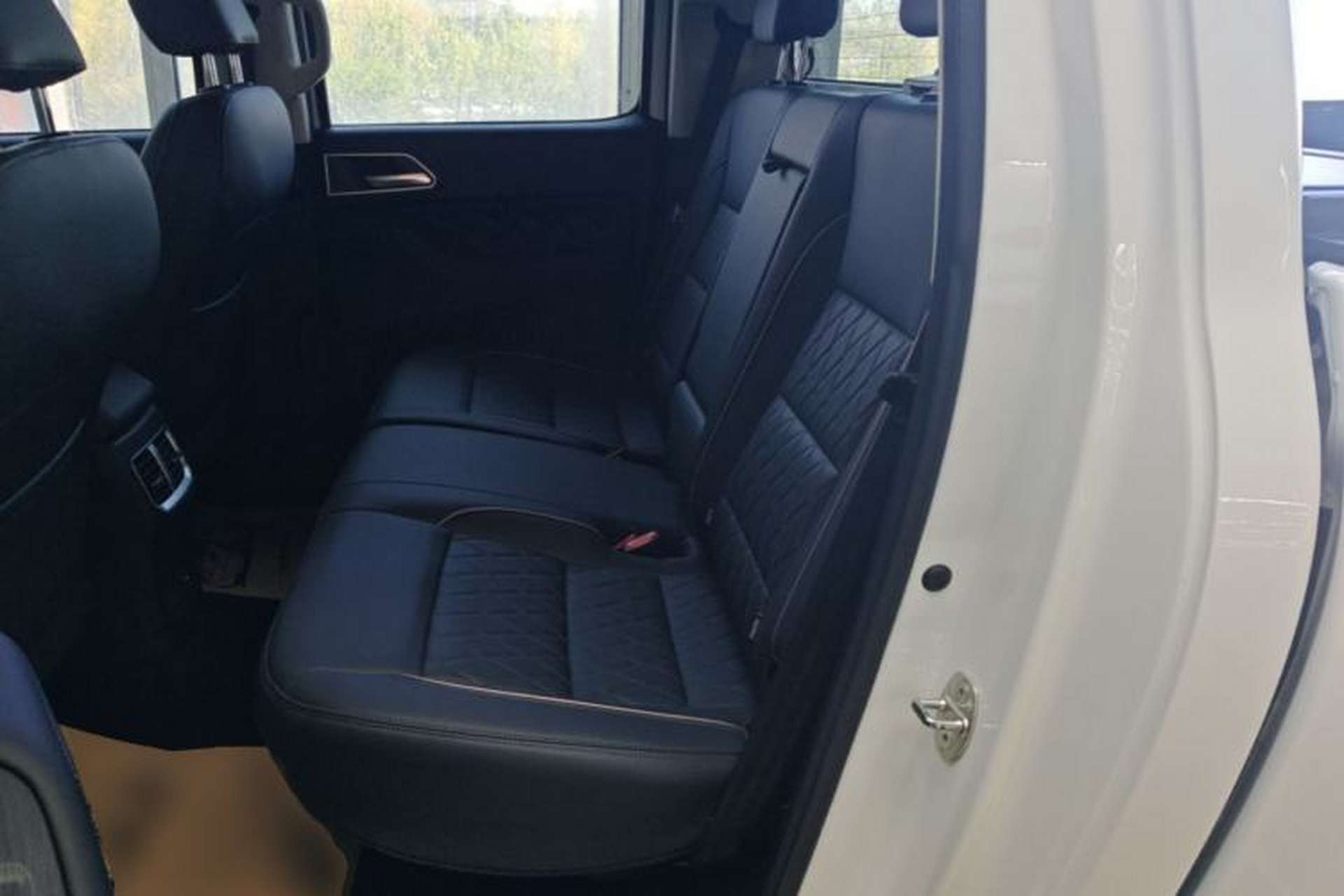 Used Great Wall Poer 2019 2.0T Automatic Gasoline 4x4 Comfort Edition GW4C20B Left Rear Seat