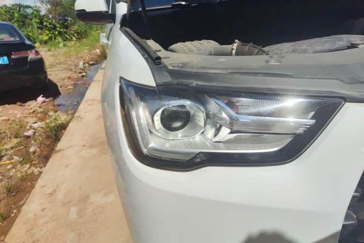 Used Great Wall Poer 2019 2.0T Commercial Version Automatic Gasoline Two-Wheel Drive Elite Trim with Long Bed – GW4C20B Right Front Headlight