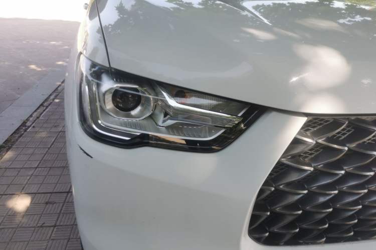 Used Great Wall Poer 2019 2.0T Commercial Version Manual Diesel 4x4 Navigation Type Long Bed GW4D20M Right Front Headlight