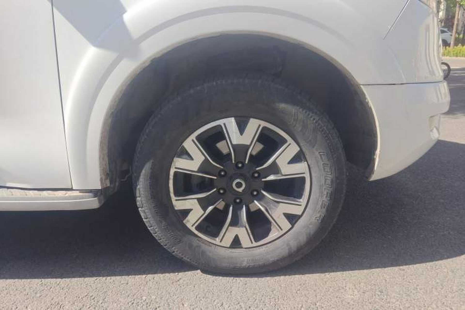 Used Great Wall Poer 2019 2.0T Automatic Gasoline 4x4 Sport Edition GW4C20B Right Front Wheel Hub