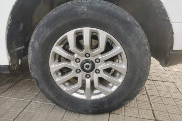 Used Great Wall Poer 2019 2.0T Commercial Version Manual Diesel 4x4 Navigation Type Long Bed GW4D20M Right Front Wheel Hub