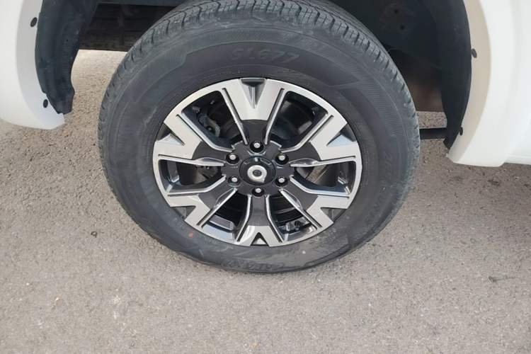 Used Great Wall Poer 2019 2.0T Automatic Gasoline 4x4 Comfort Edition GW4C20B Right Rear Wheel Hub