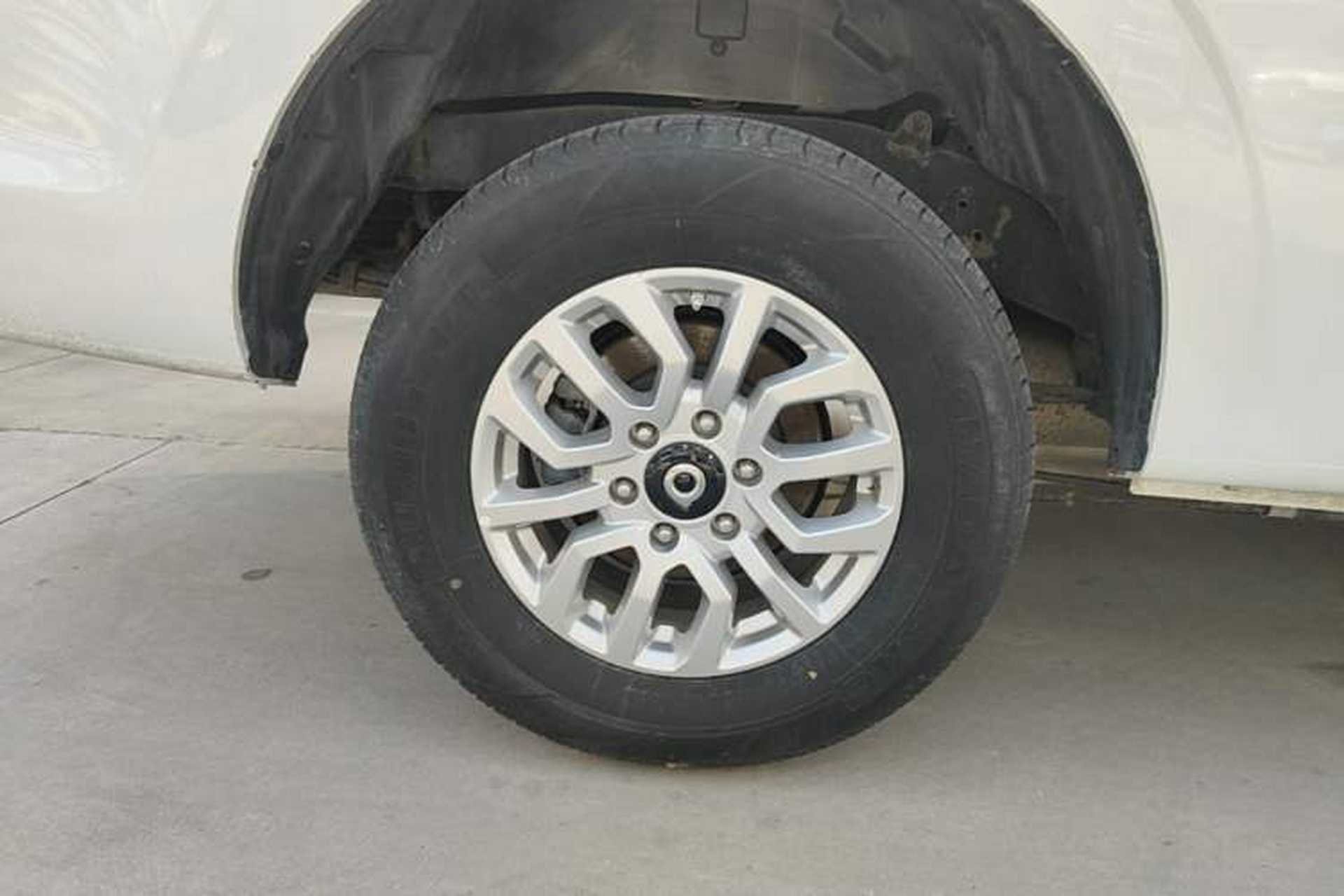 Used Great Wall Poer 2019 2.0T Commercial Version Manual Diesel Two-Wheel Drive Elite Long-Box GW4D20M Right Rear Wheel Hub
