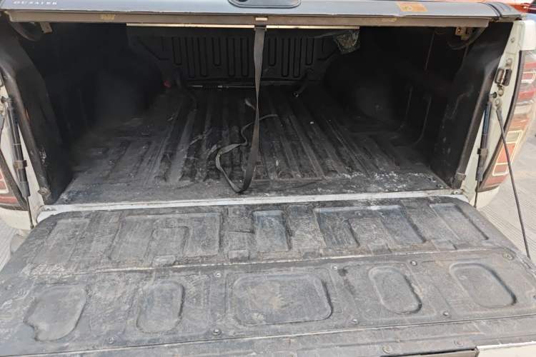 Used Great Wall Poer 2019 2.0T Automatic Gasoline 4x4 Premium Edition GW4C20B Trunk